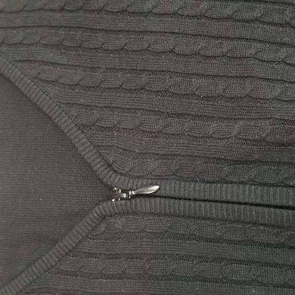Tail Cable Knitted Black Zippered Cardigan.  L - Picture 7 of 13